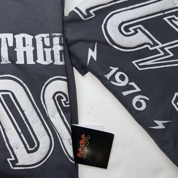 AC/DC Men's & Big Men's Graphic Muscle Tank - Picture 6 of 6